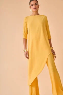 TOP KAVITAAMARILLO