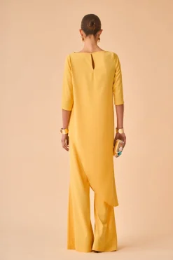 TOP KAVITAAMARILLO