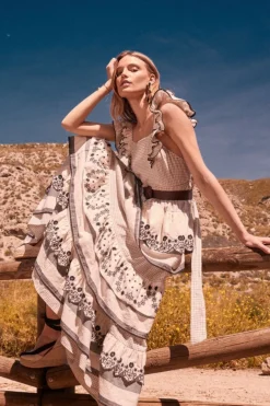 VESTIDO CALE BLANCO Y NEGRO