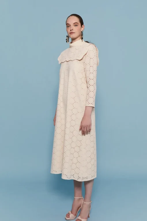 VESTIDO TROQUELBEIGE