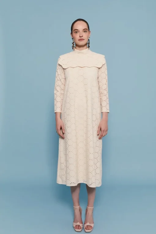 VESTIDO TROQUELBEIGE